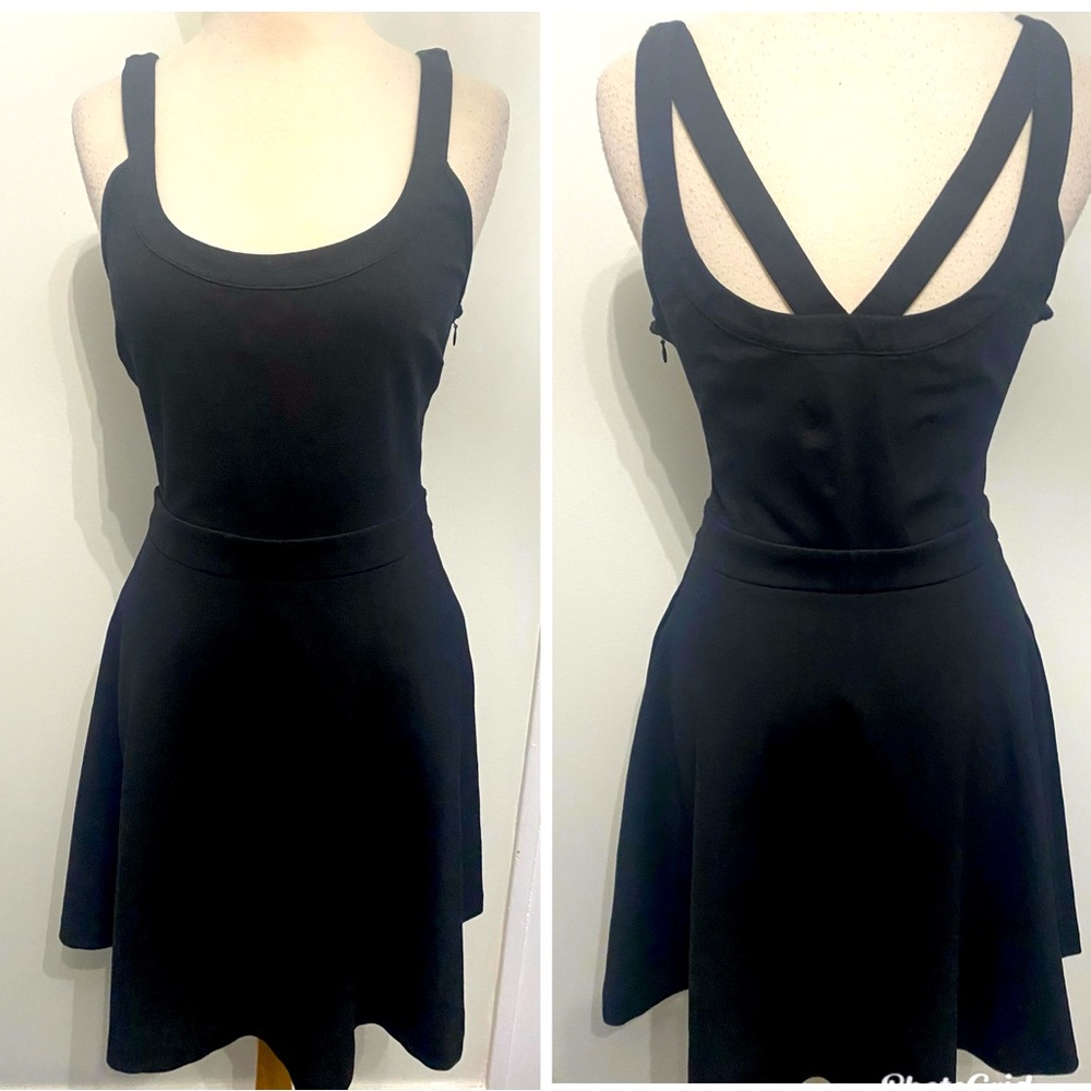 BANANA REPUBLIC Black Sleeveless Dress with Crisscross Strap Back - Size 6 - NEW